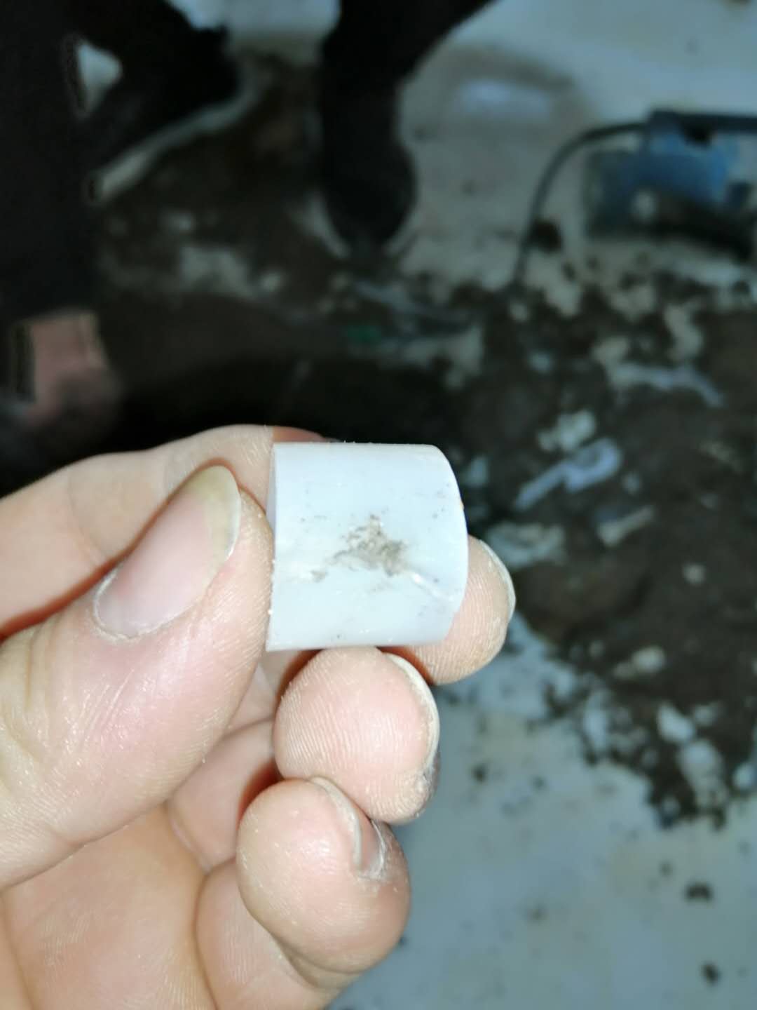 瓦房店家里地暖漏水了怎么办？
